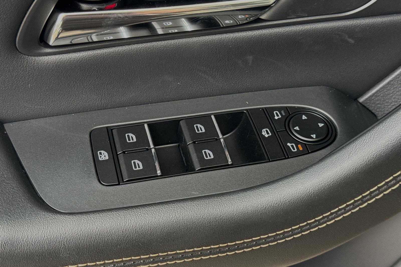 New 2025 MAZDA CX-70 Plug-In Hybrid w/ Premium Plus image 11