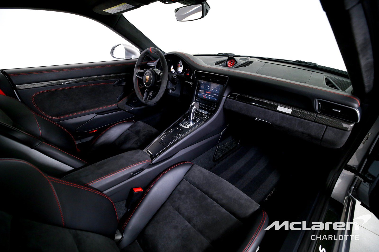 Used 2018 Porsche 911 GT2 RS w/ Weissach Package RWD image 22