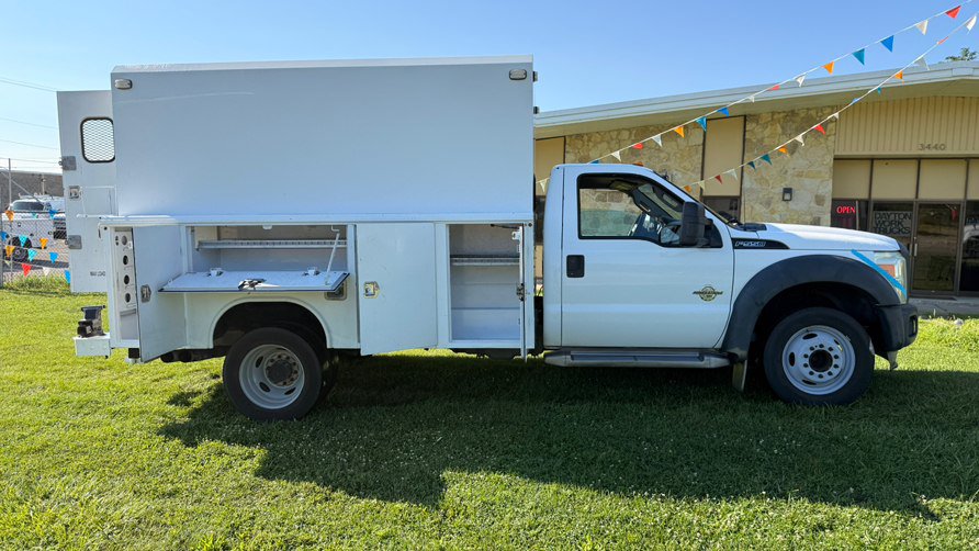 Used 2015 Ford F550 2WD Regular Cab Super Duty image 6