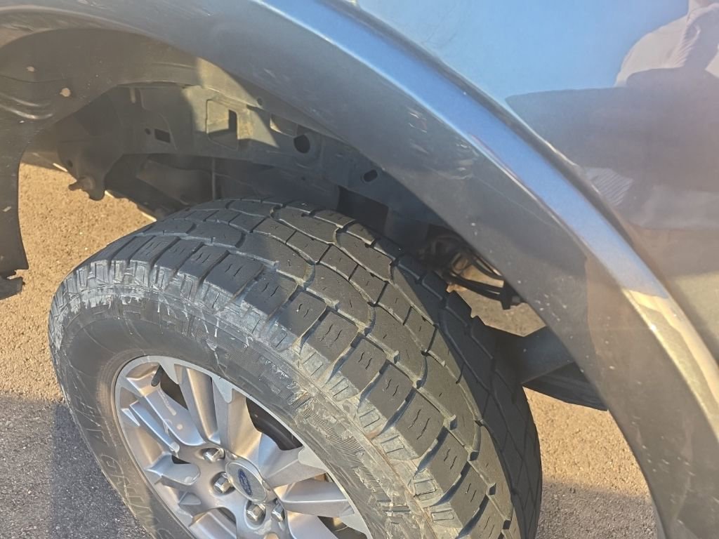 Used 2019 Ford F150 Lariat w/ Trailer Tow Package image 7