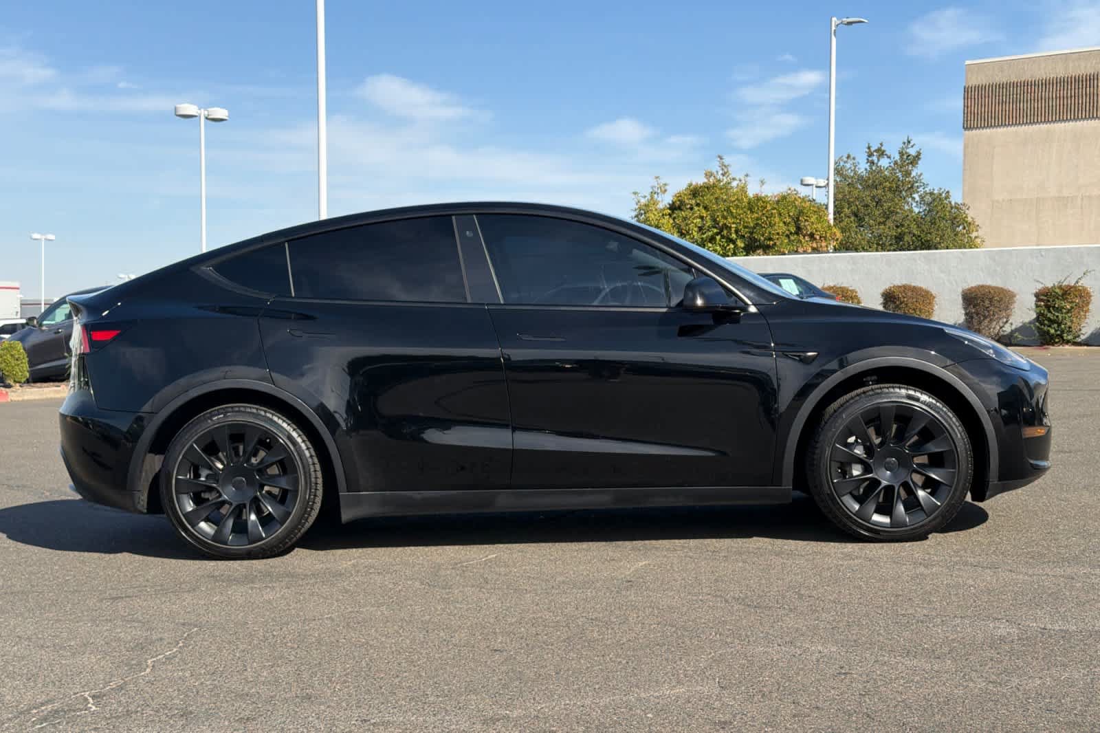 Used 2021 Tesla Model Y 2WD image 6