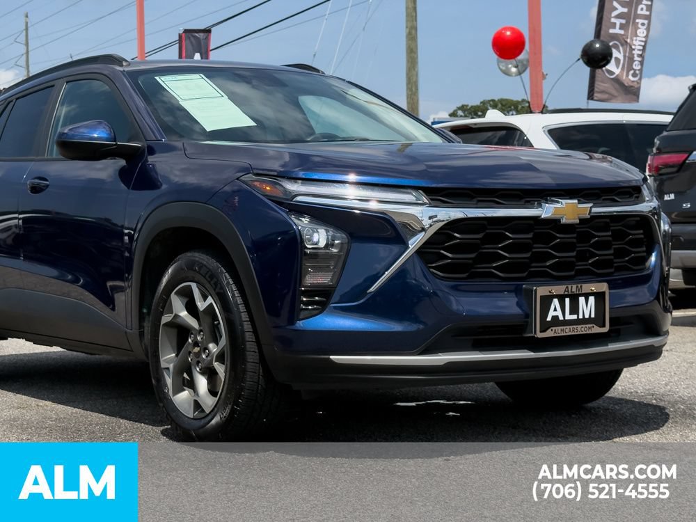 Used 2024 Chevrolet Trax LT FWD image 23
