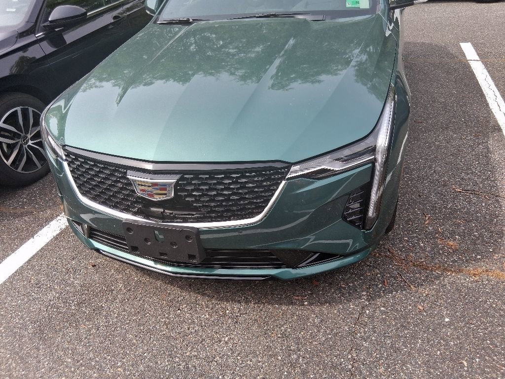 Used 2025 Cadillac CT4 Premium Luxury RWD image 2