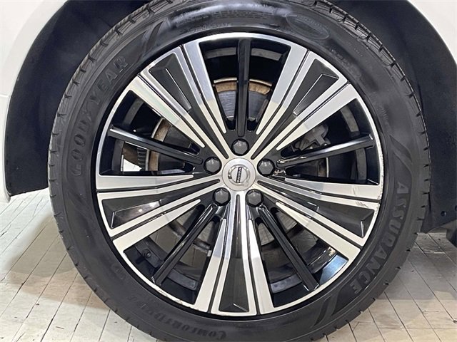 Used 2022 Volvo XC60 T8 Inscription w/ Advanced Package image 15