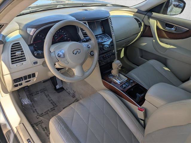 Used 2011 INFINITI FX35 2WD w/ Premium Pkg image 10