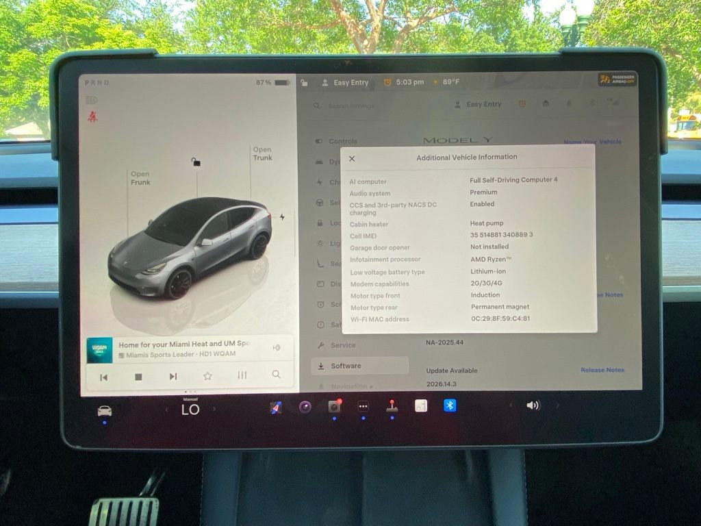 Used 2025 Tesla Model Y Performance AWD/4WD image 25