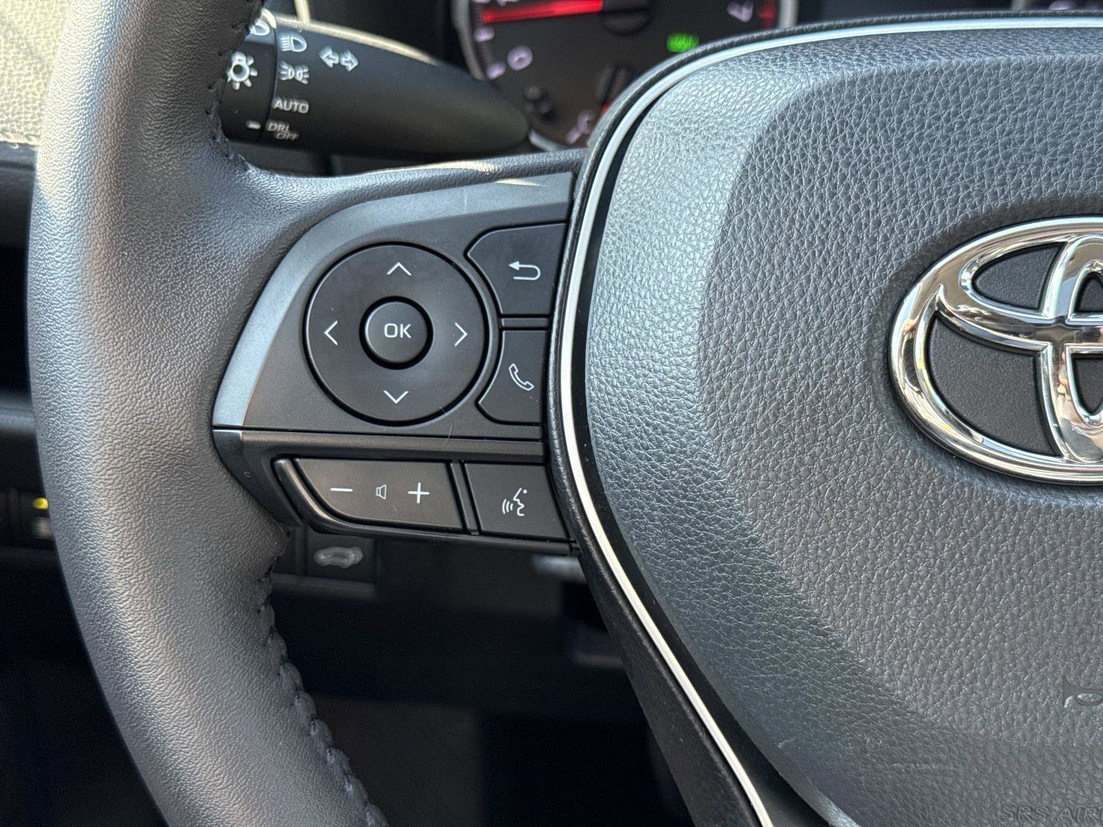 Used 2022 Toyota RAV4 XLE image 9