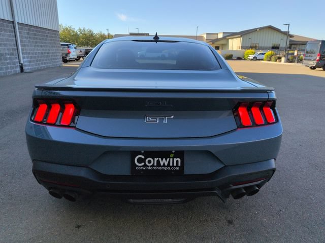 Used 2025 Ford Mustang GT RWD image 4