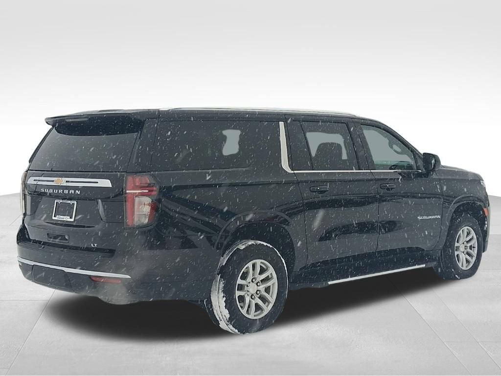 Used 2023 Chevrolet Suburban LT image 7