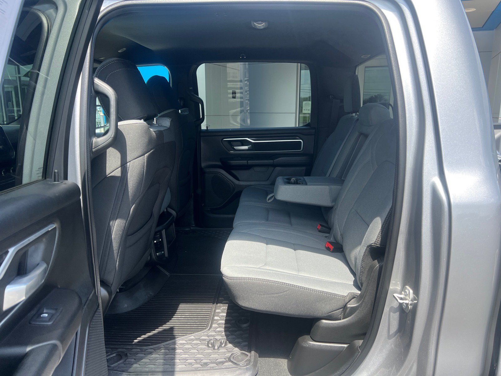 Used 2023 RAM 1500 Big Horn AWD/4WD image 9