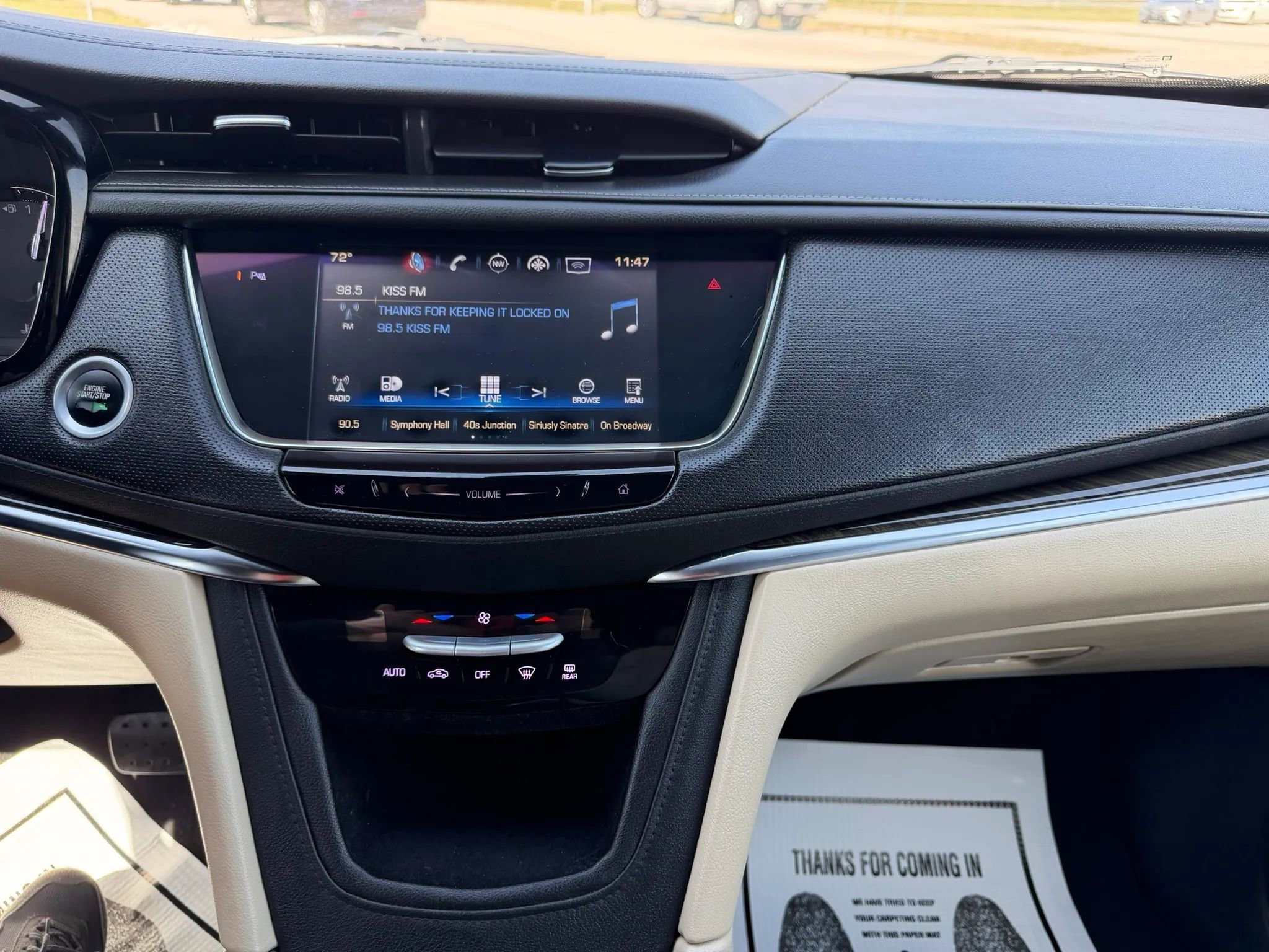 Used 2017 Cadillac XT5 FWD image 16