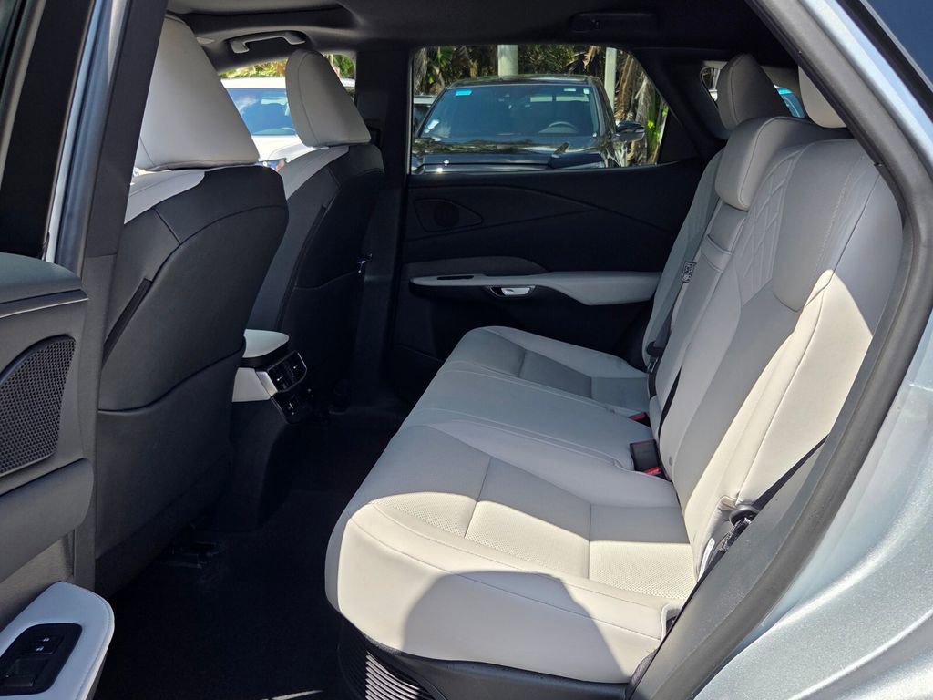 Used 2025 Lexus RX 350h AWD/4WD image 10