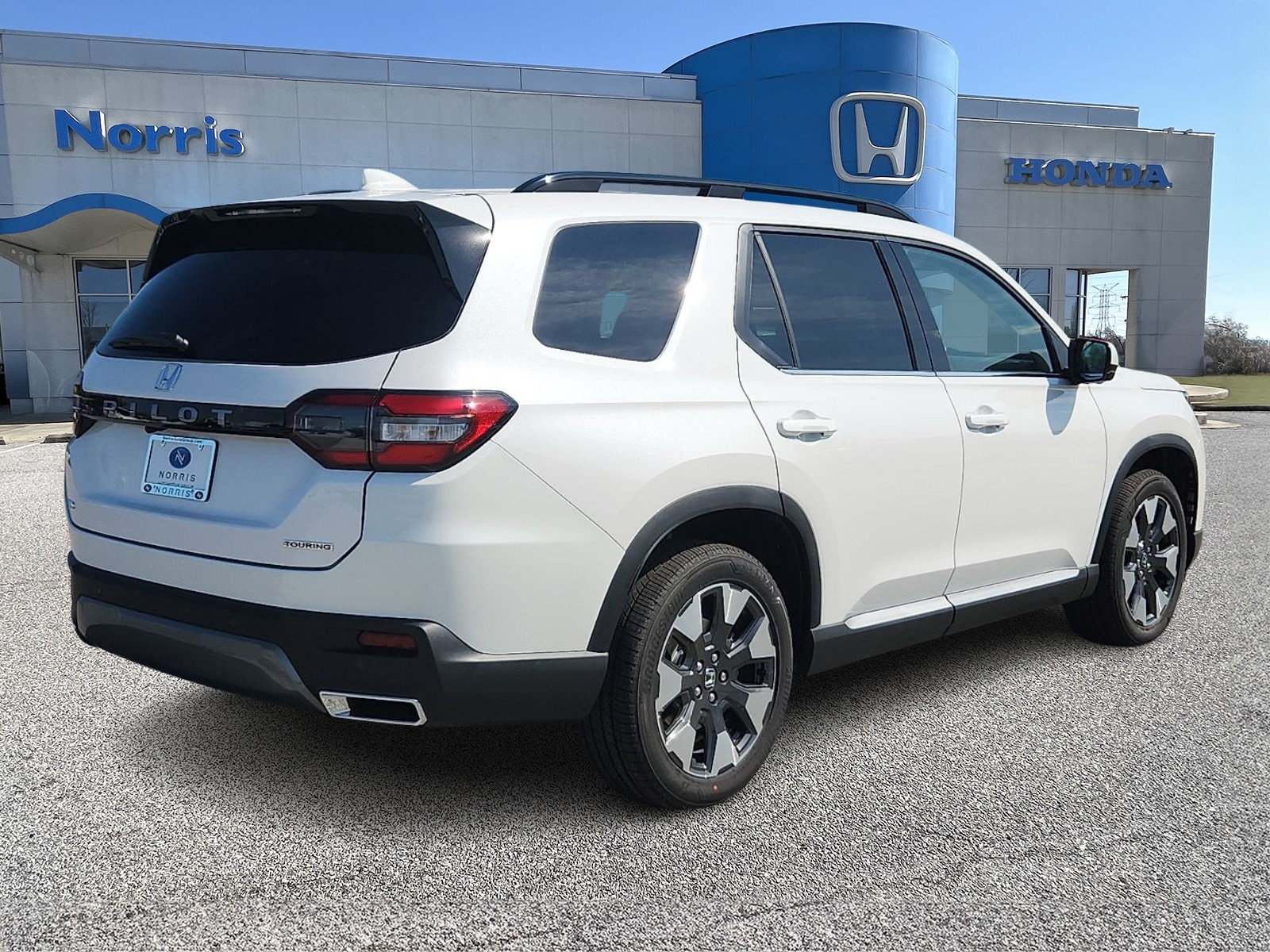 New 2026 Honda Pilot Touring image 4
