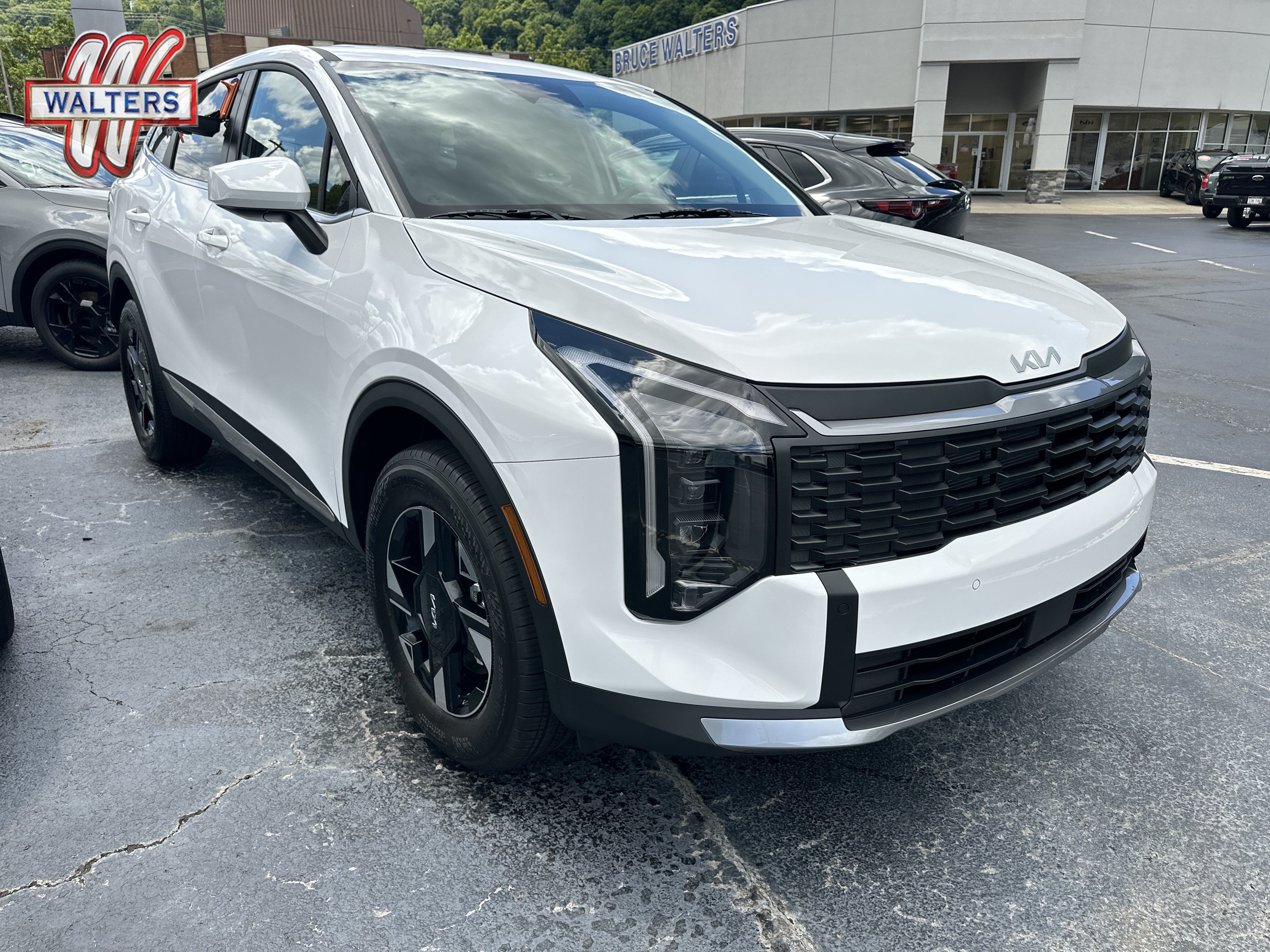 New 2026 Kia Sportage LX AWD/4WD image 1
