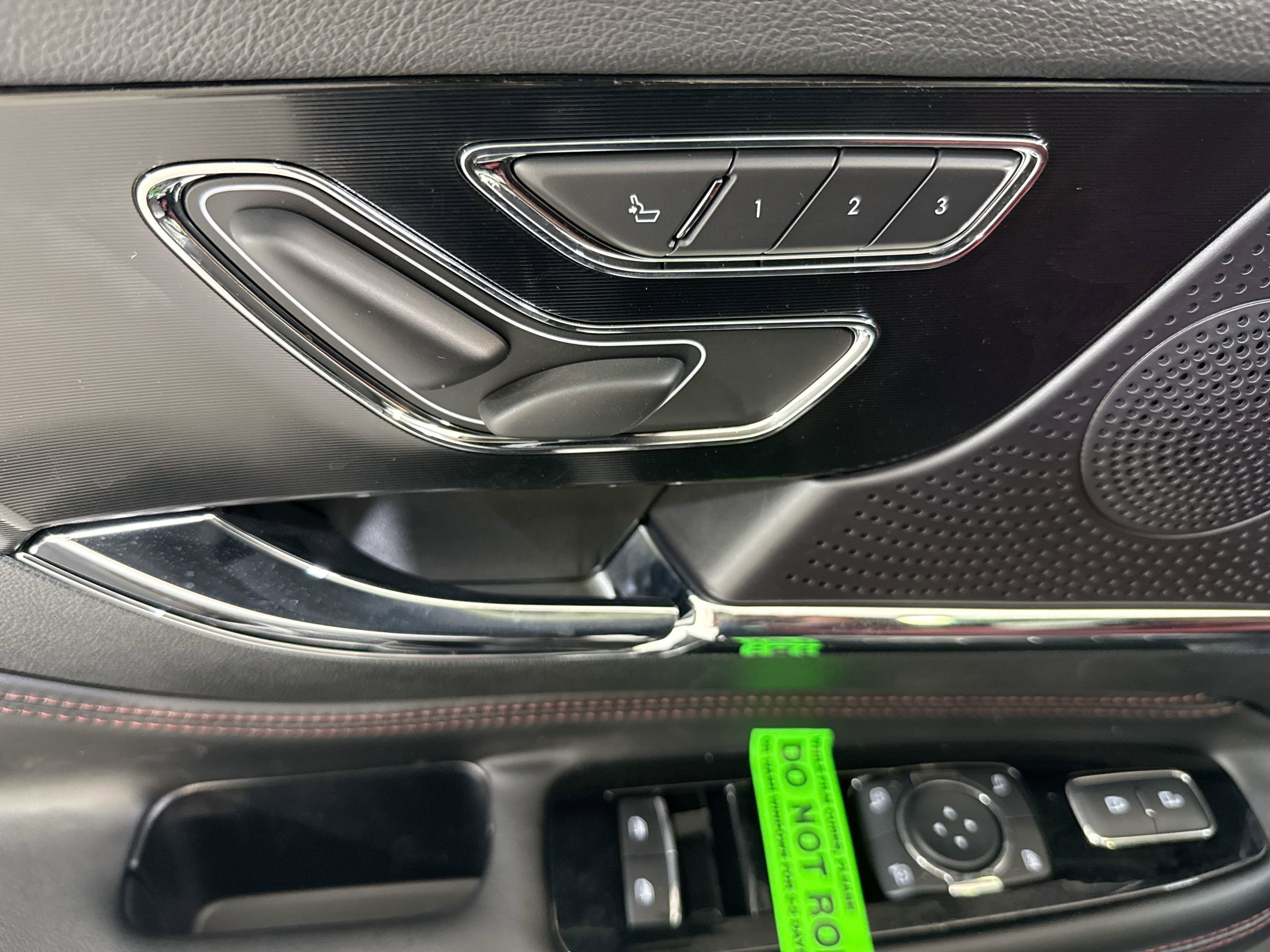 New 2026 Lincoln Corsair Reserve FWD image 11