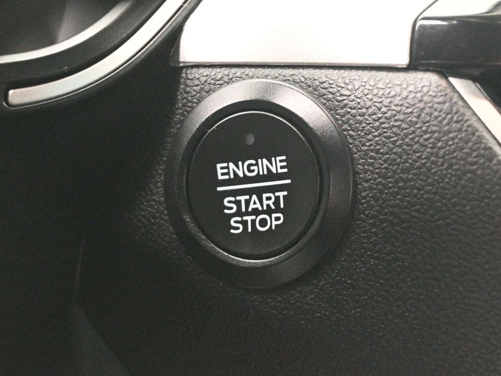 Used 2020 Ford Escape SEL image 20