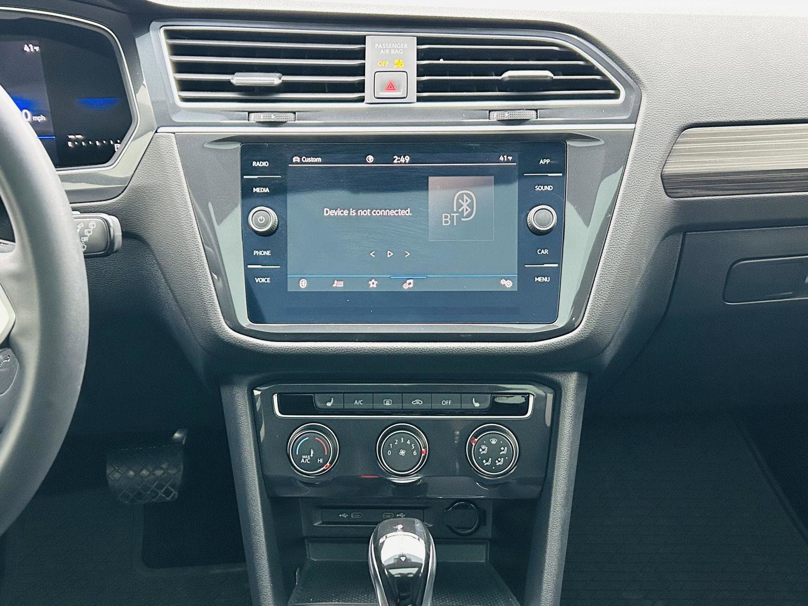 Used 2024 Volkswagen Tiguan Wolfsburg Edition w/ Panoramic Sunroof Package image 19