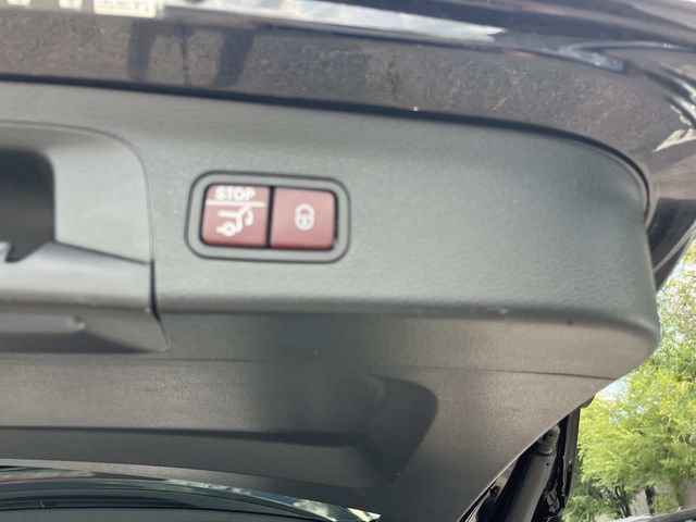 Used 2025 Mercedes-Benz GLS 450 4MATIC image 16