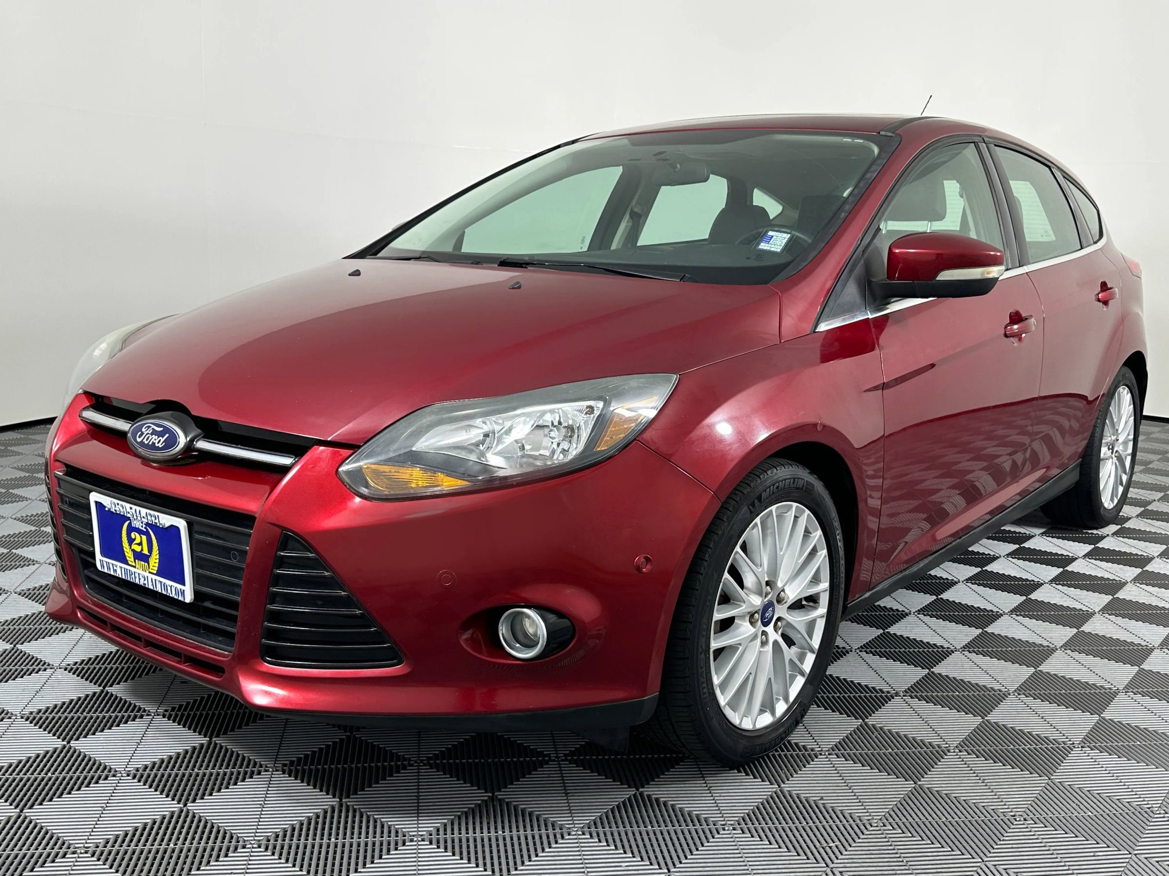 Used 2013 Ford Focus Titanium FWD image 6