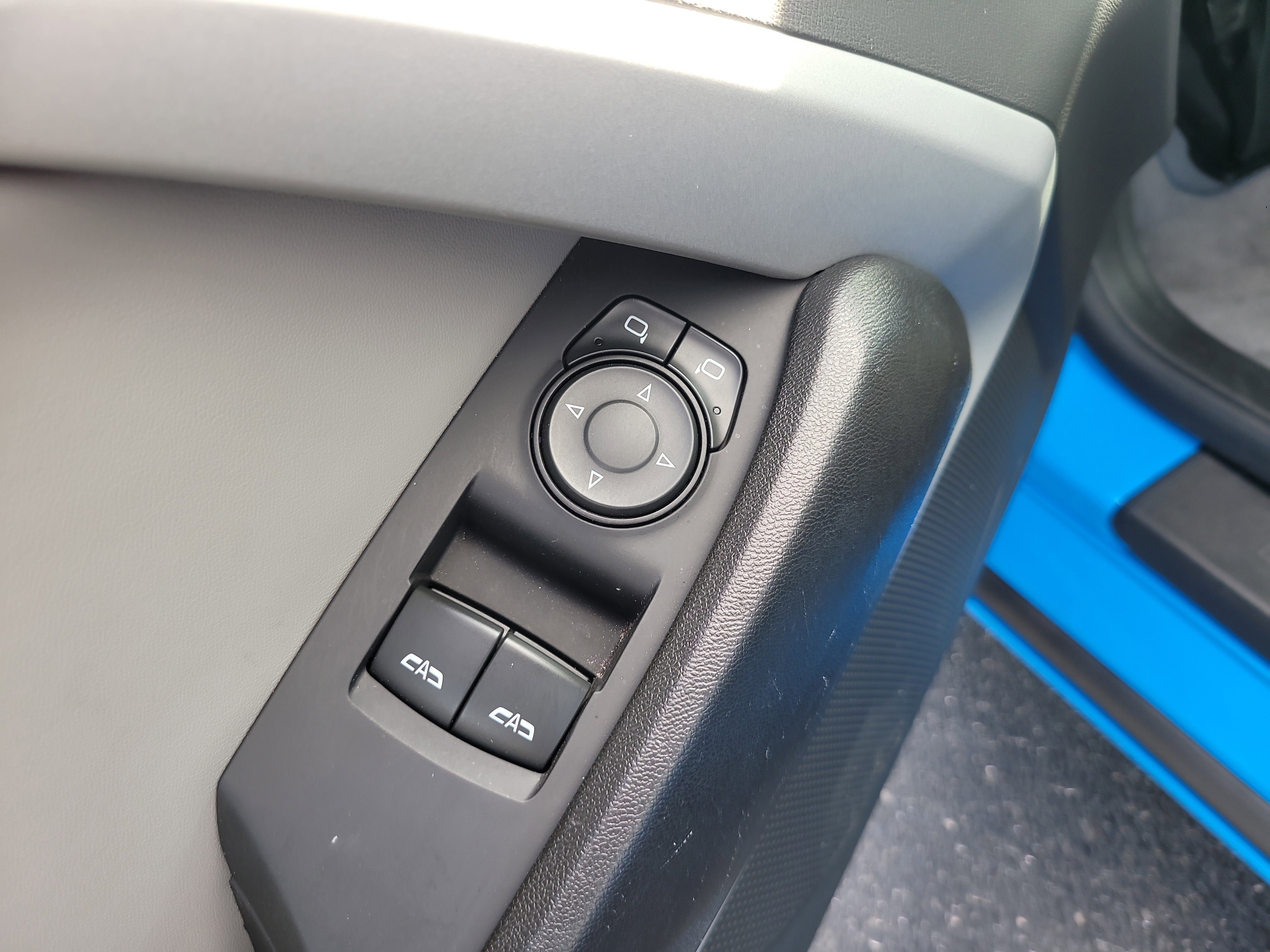 Used 2023 Chevrolet Camaro LT image 12