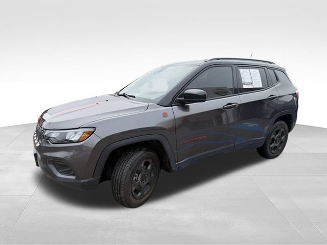 Used 2023 Jeep Compass Trailhawk AWD/4WD image 3