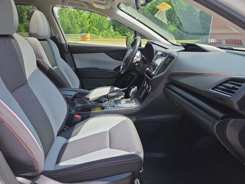 Used 2022 Subaru Crosstrek 2.0i Premium w/ Moonroof Package AWD/4WD image 21