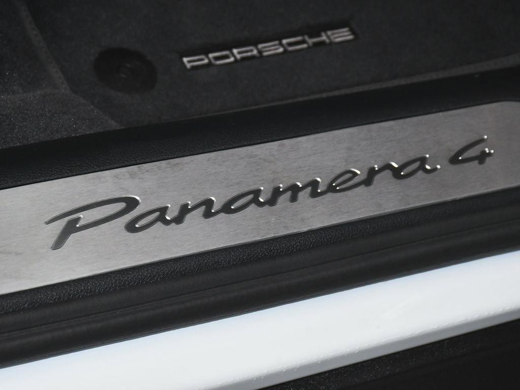 Used 2025 Porsche Panamera 4 image 16