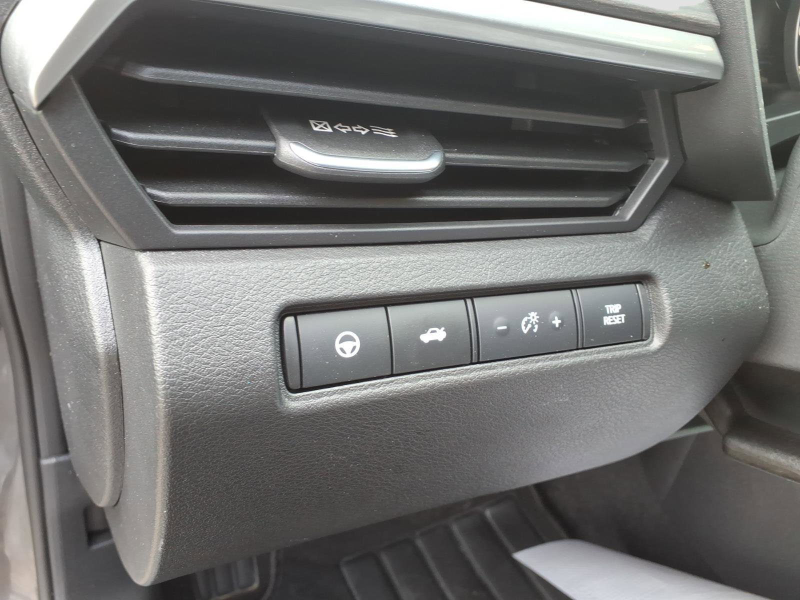 Certified 2024 Nissan Altima 2.5 SV w/ SV Premium Package image 18