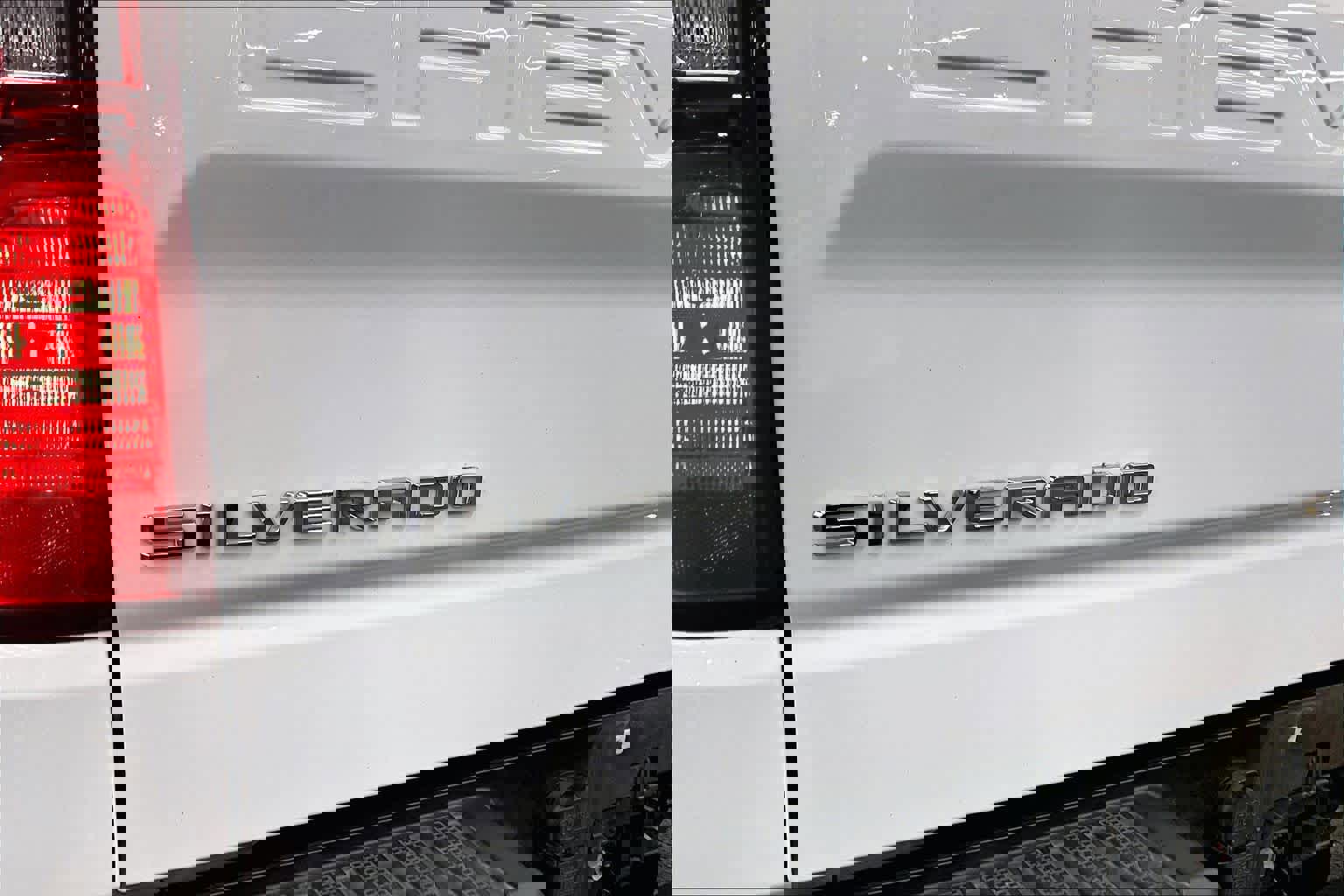 Used 2023 Chevrolet Silverado 1500 LT image 30