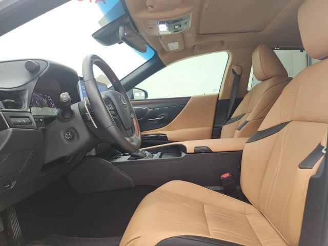 Used 2025 Lexus ES 300h Ultra Luxury FWD image 15