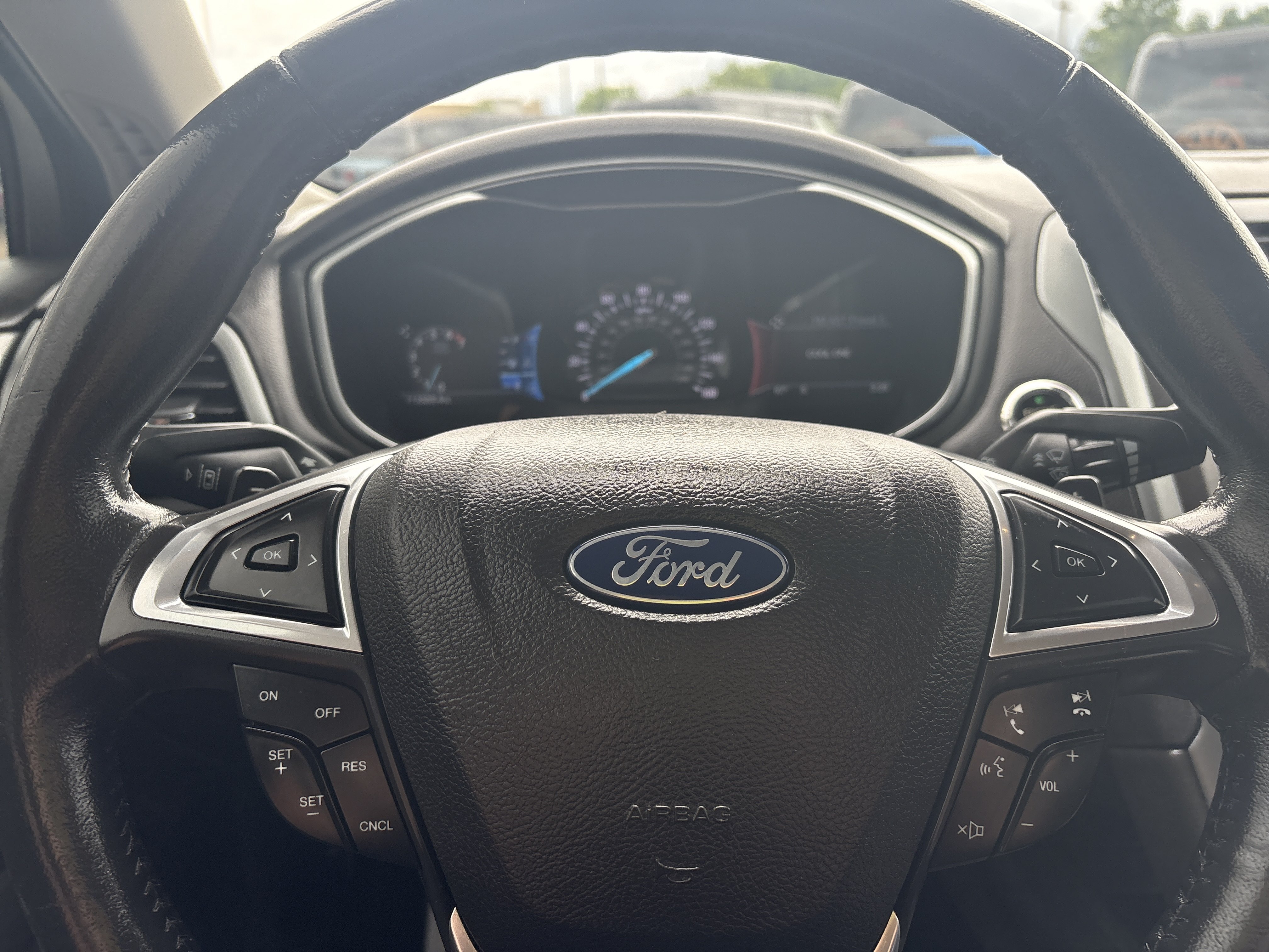 Used 2015 Ford Fusion Titanium FWD image 9