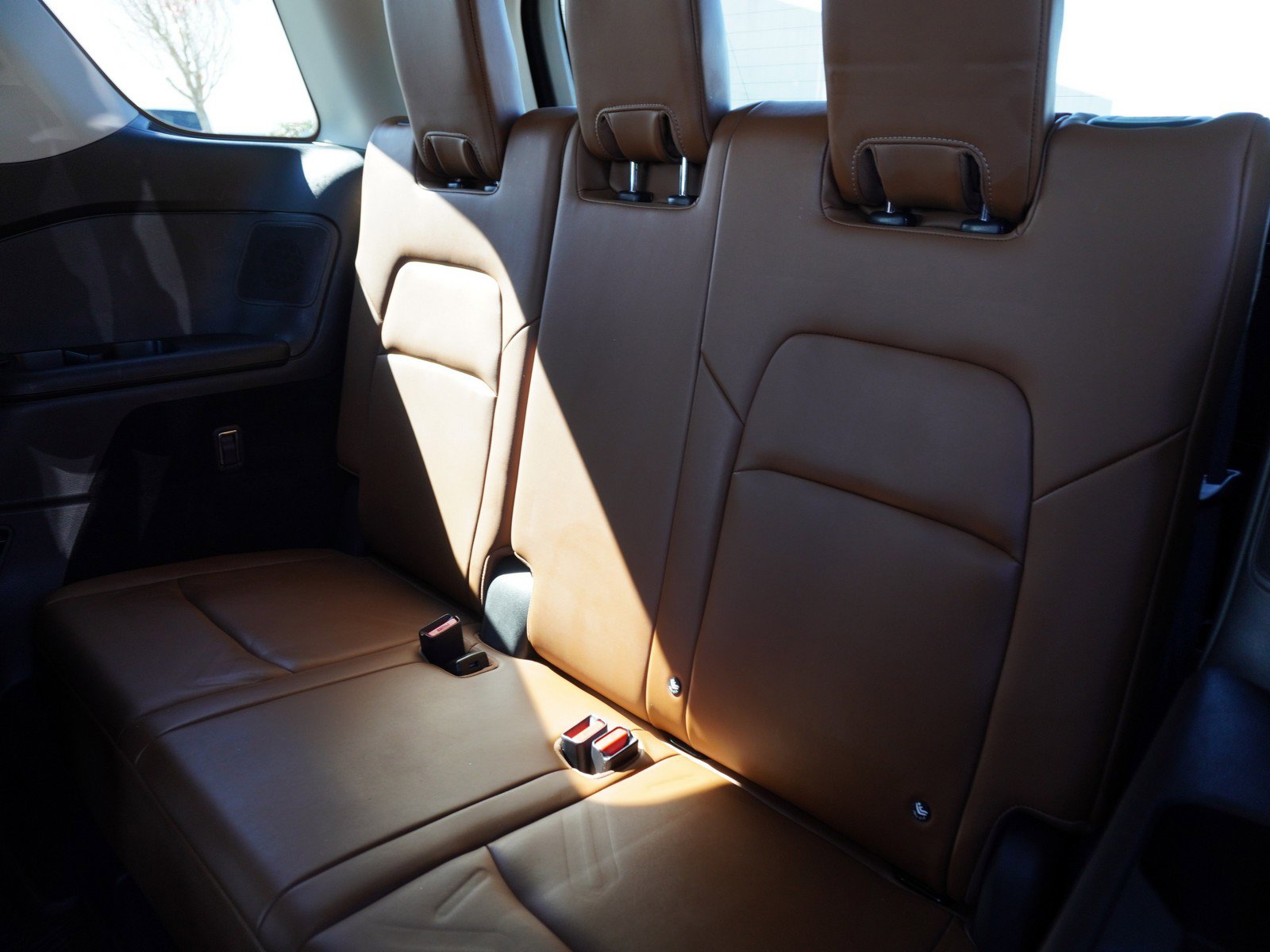 Used 2022 Nissan Pathfinder Platinum w/ Cargo Package image 15