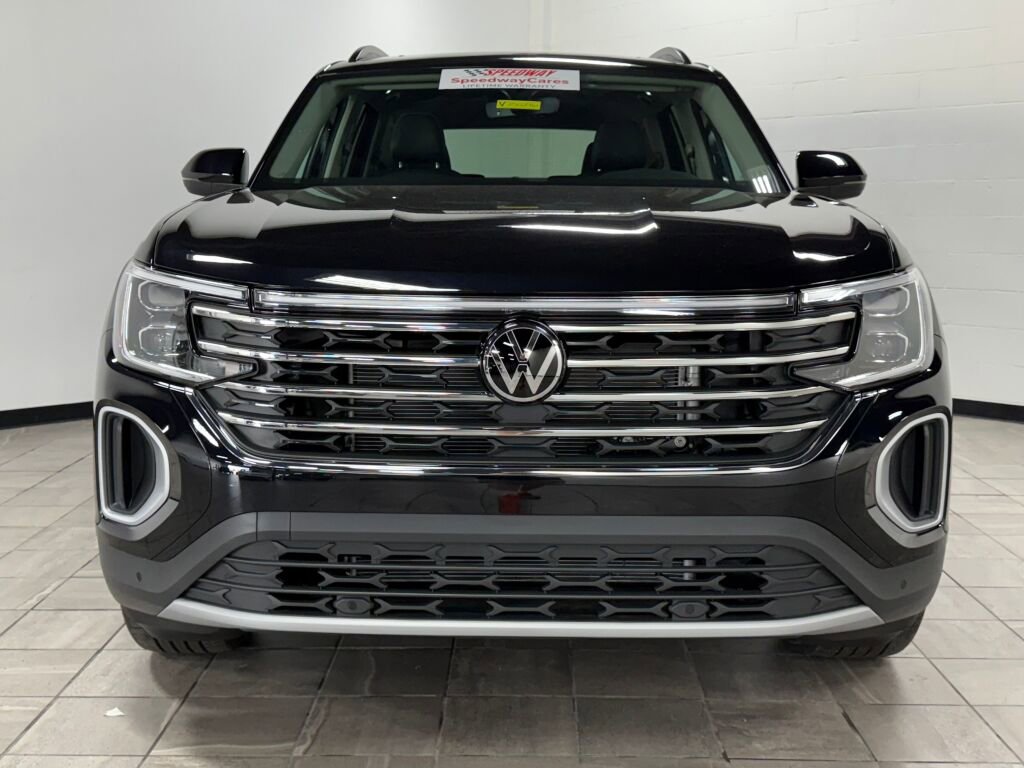 New 2026 Volkswagen Atlas SE image 2