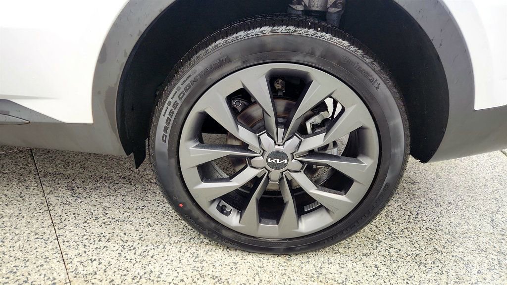 Used 2023 Kia Sorento SX Prestige image 9