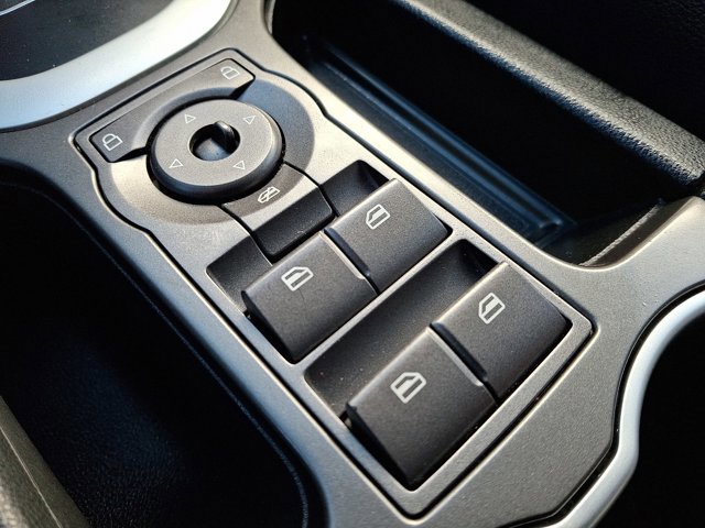 Used 2009 Pontiac G8 GT w/ Premium Package image 21