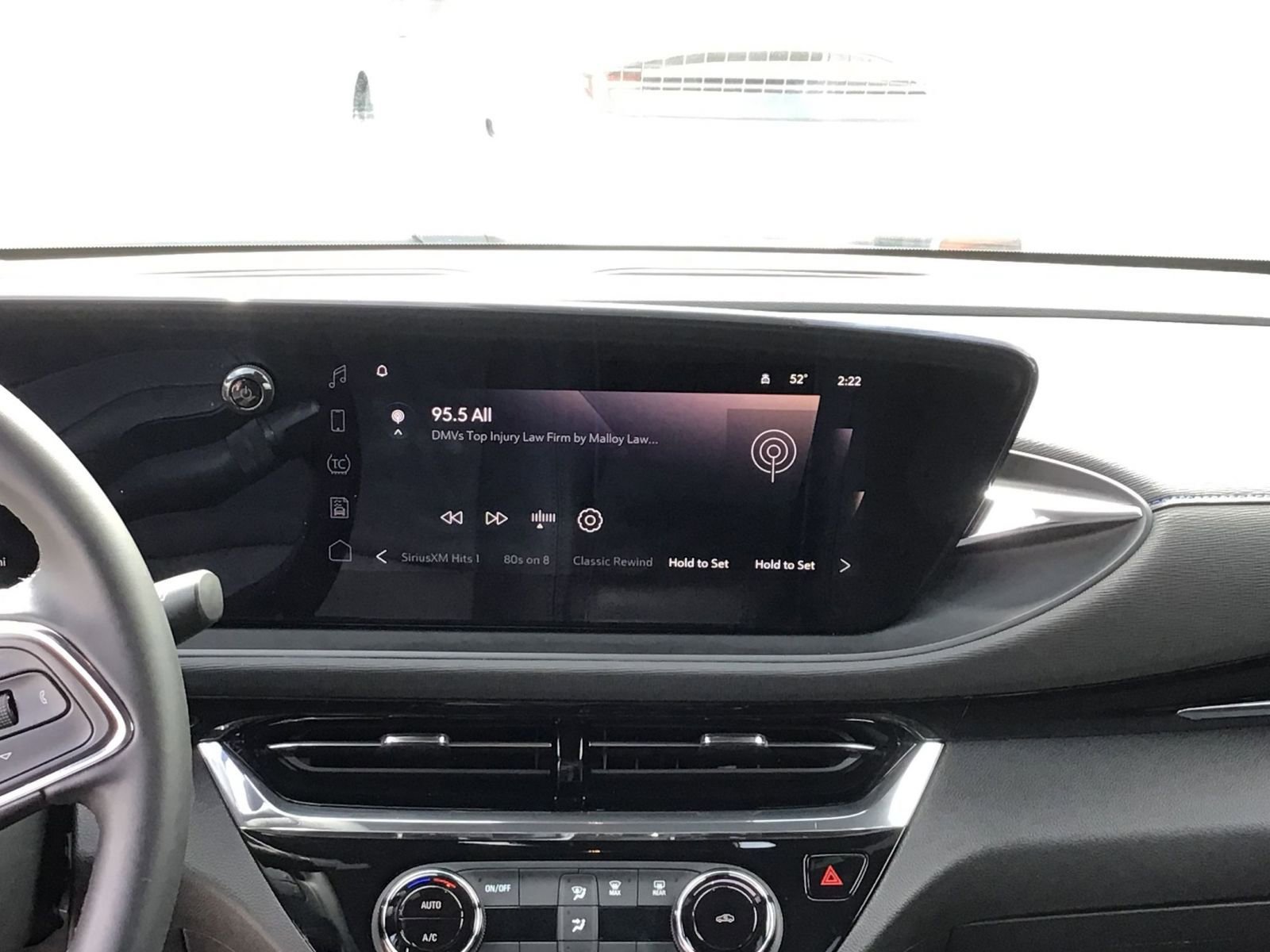 Used 2025 Buick Envista Sport Touring image 20