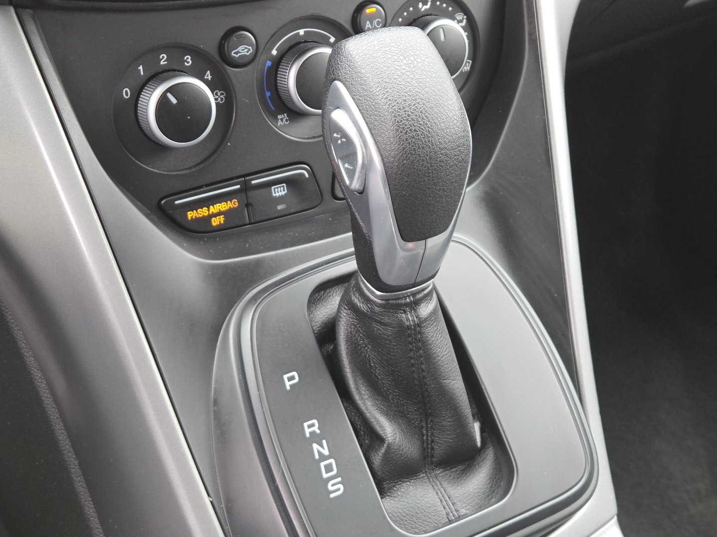 Used 2016 Ford Escape SE AWD/4WD image 29