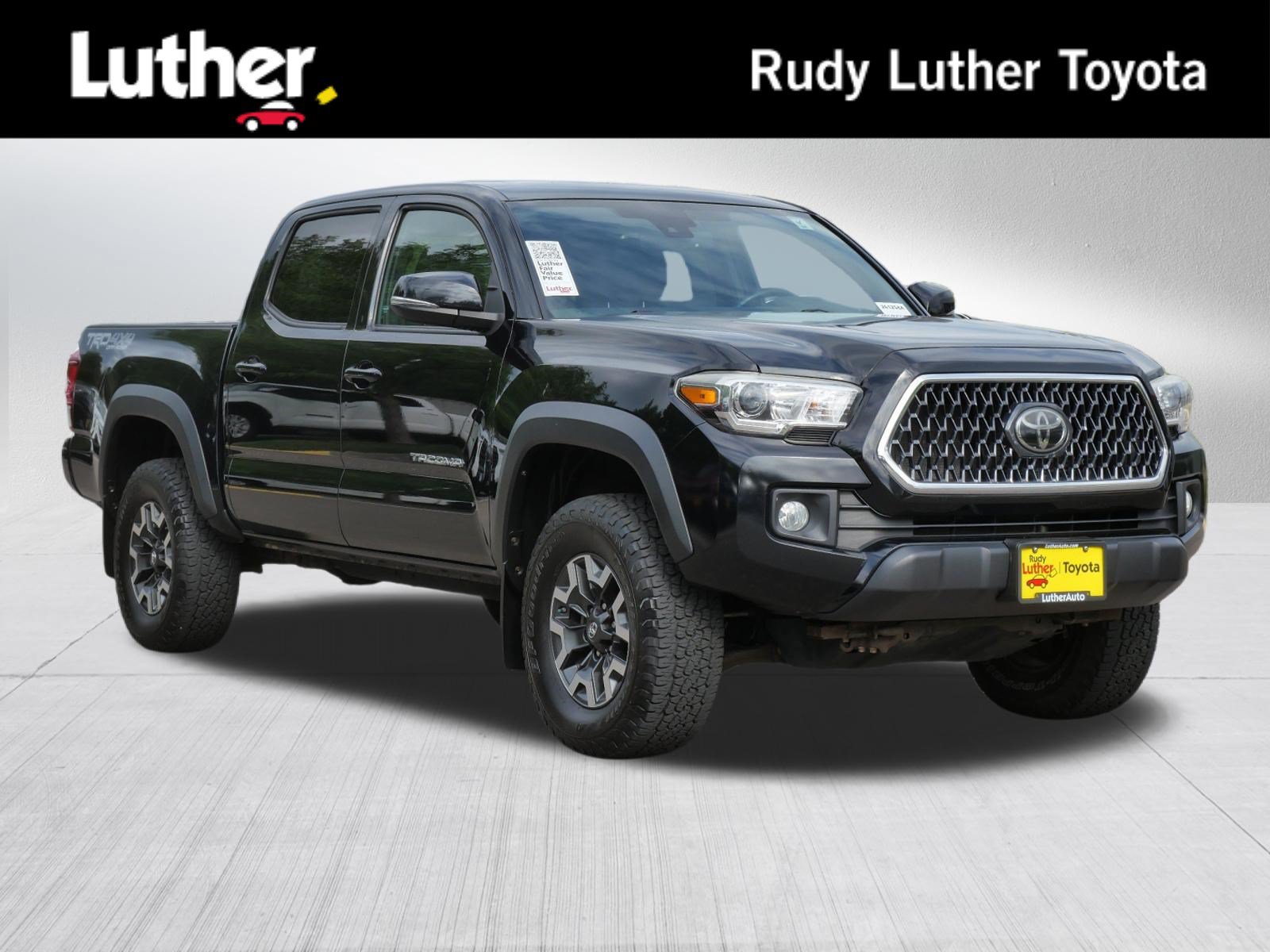 Certified 2018 Toyota Tacoma TRD Off-Road AWD/4WD image 1