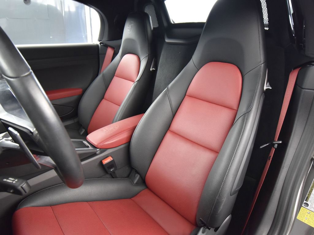 Used 2025 Porsche 718 Boxster image 5
