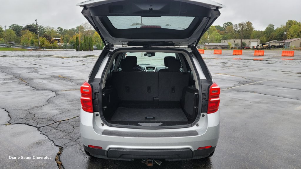Used 2017 Chevrolet Equinox LT w/ Convenience Package FWD image 11