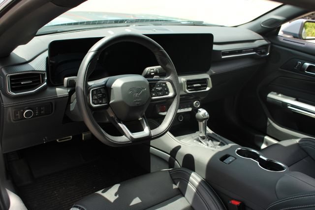 Used 2026 Ford Mustang GT Premium RWD image 17