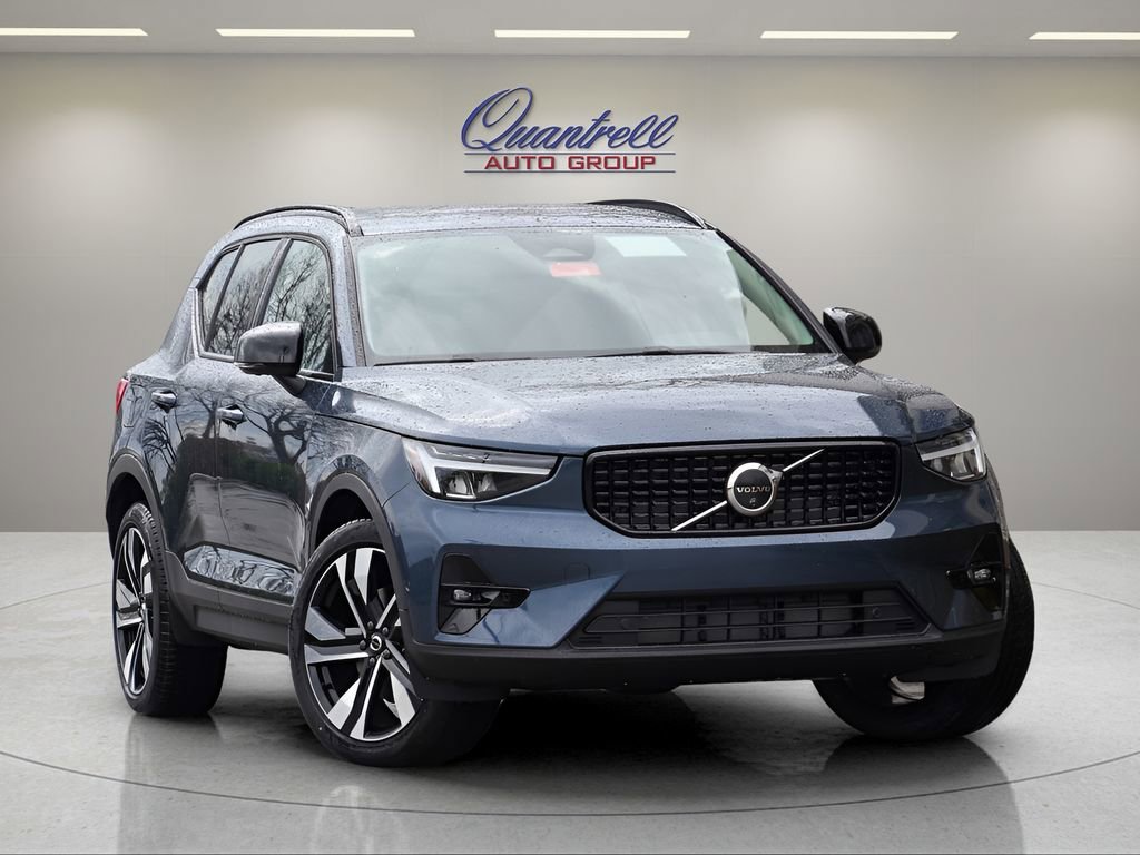 New 2026 Volvo XC40 B5 Plus w/ Protection Package Premier