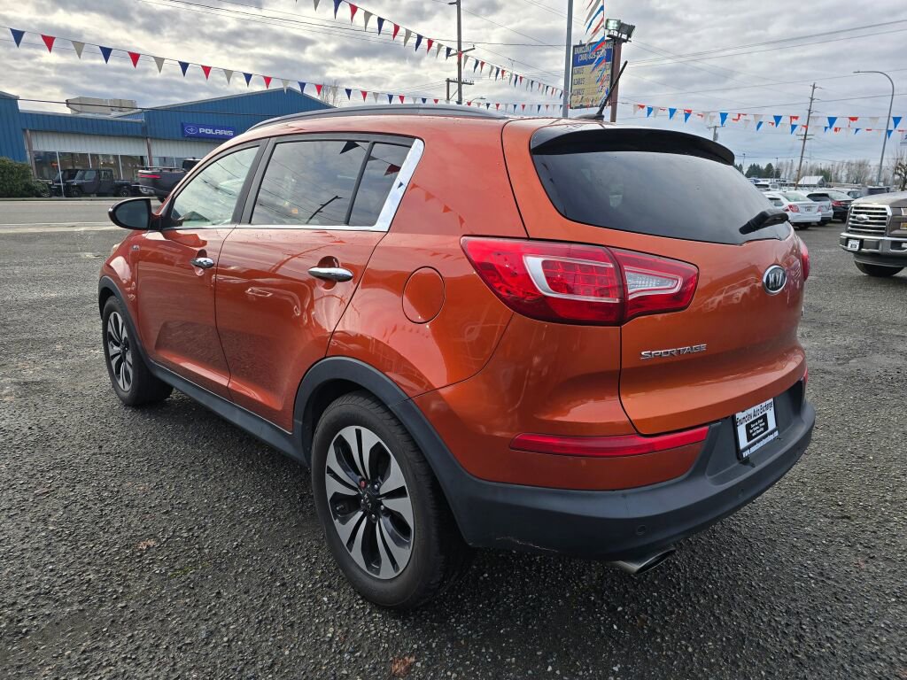 Used 2011 Kia Sportage SX w/ Premium Pkg w/Leather Seats image 5