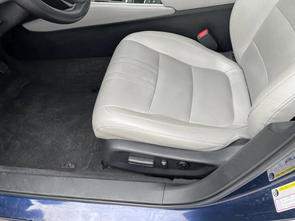 Used 2019 Honda Accord EX-L image 38