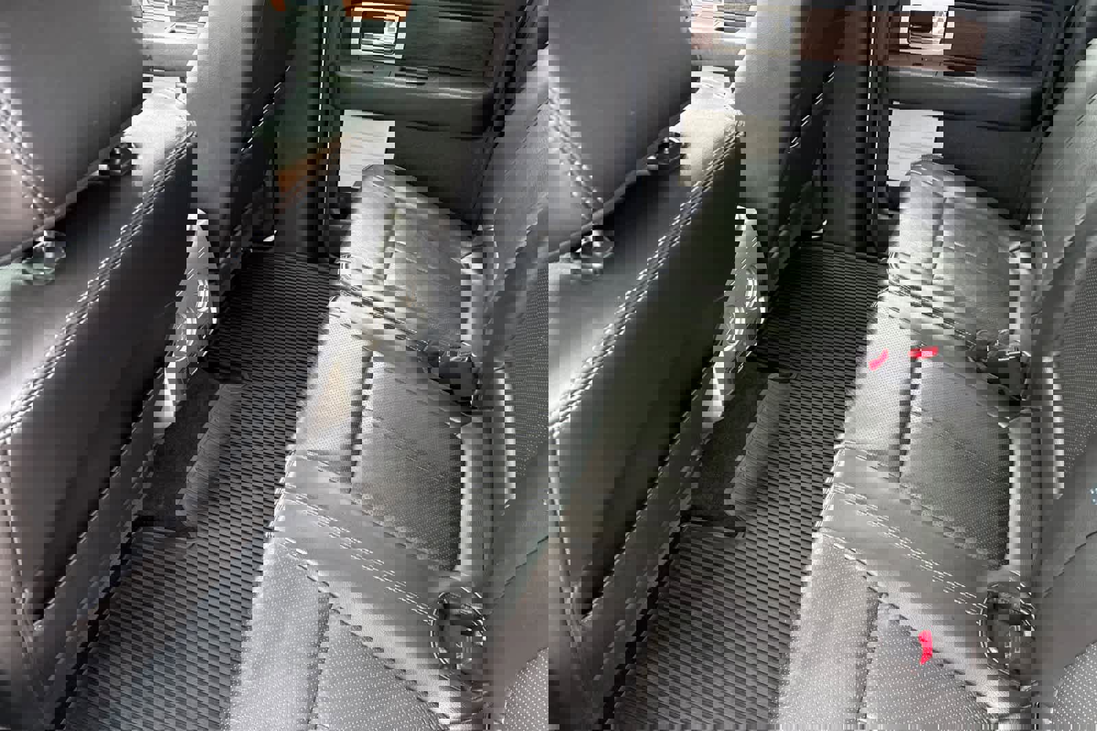 Used 2014 Ford F150 Lariat w/ Equipment Group 502A Luxury image 4