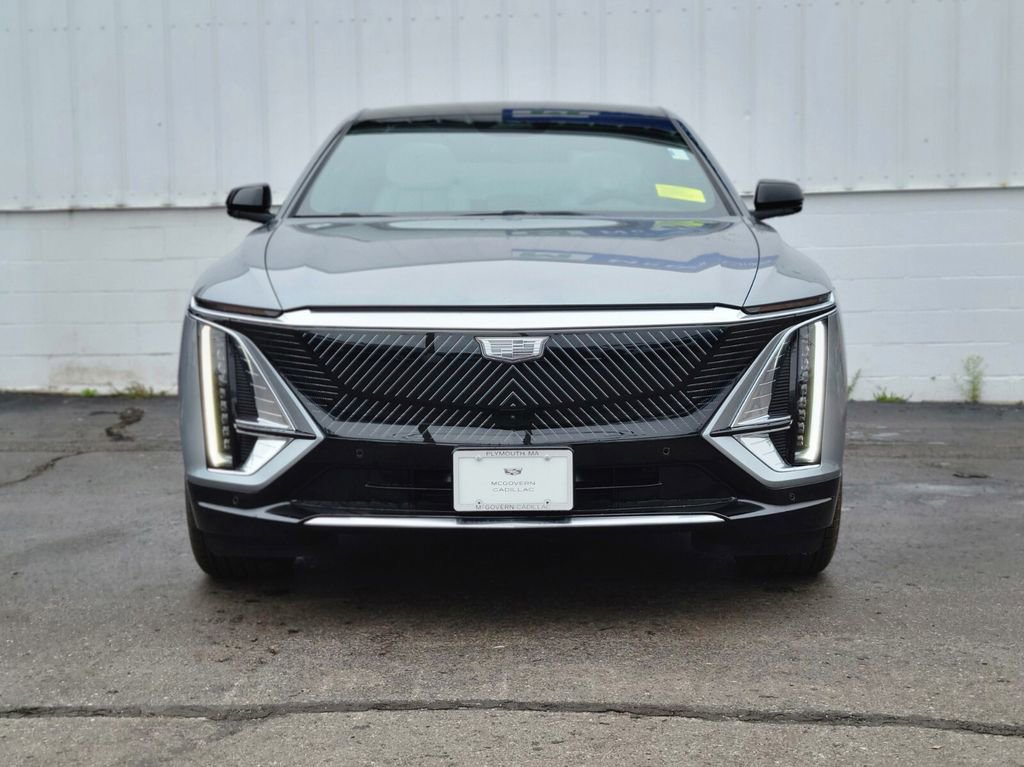 New 2025 Cadillac Lyriq Luxury w/ LPO, Floor Liner Package image 8