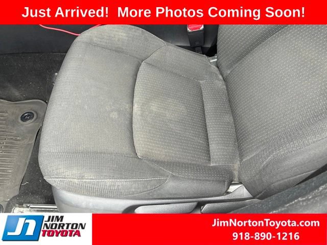 Used 2019 Toyota C-HR XLE FWD image 9
