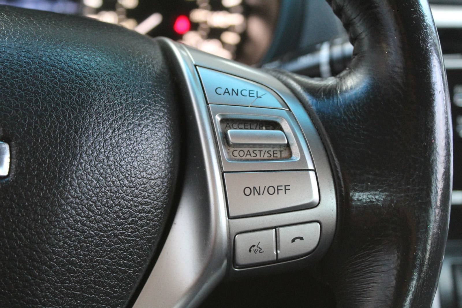Used 2018 Nissan Altima 2.5 SL FWD image 17