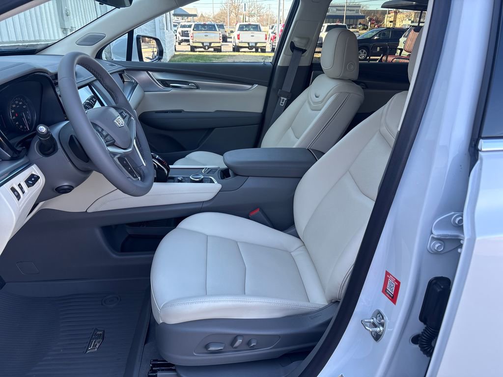 New 2025 Cadillac XT5 Premium Luxury w/ Technology Package image 13