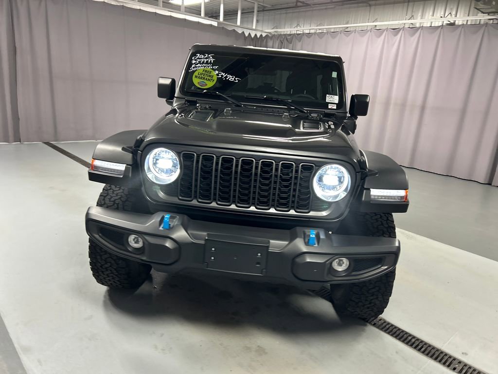 Used 2025 Jeep Wrangler Unlimited Rubicon 4xe w/ Convenience Group image 2
